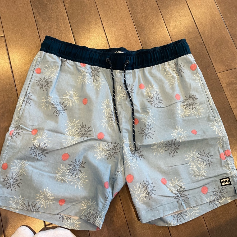 Billabong men’s hybrid shorts
